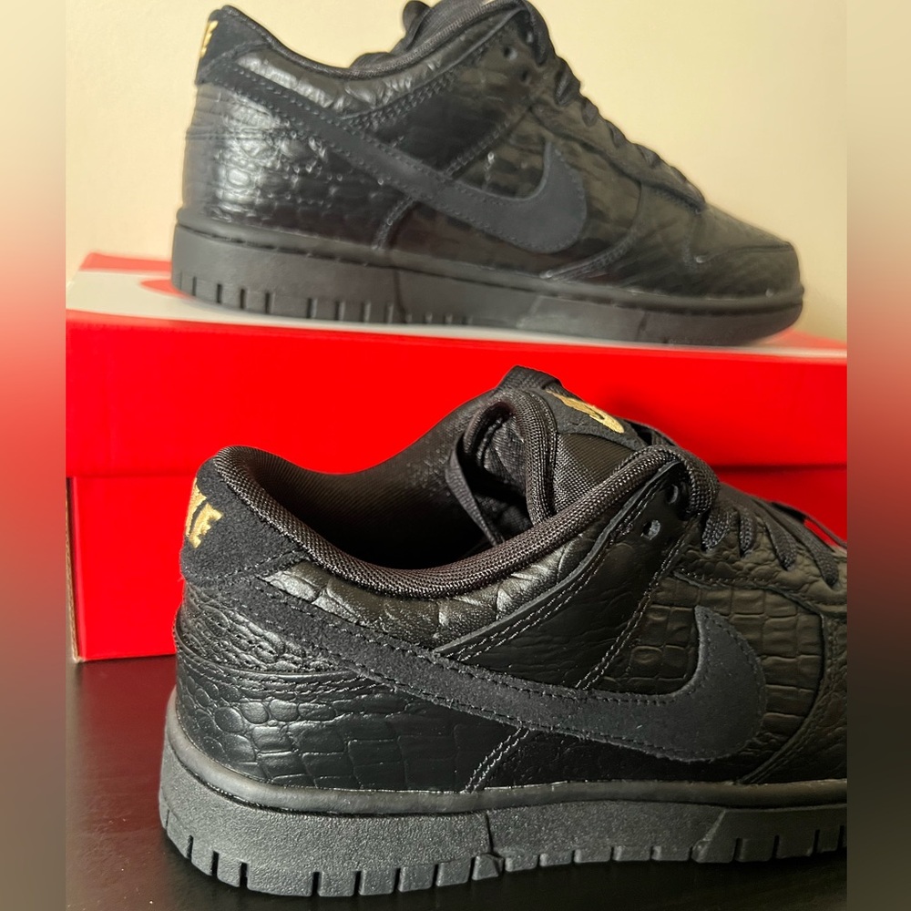 Nike Dunk Low SS Sneakers Black Croc/Metallic Gold HV4388-001 Women’s 7.5 BNIB - Picture 6 of 16